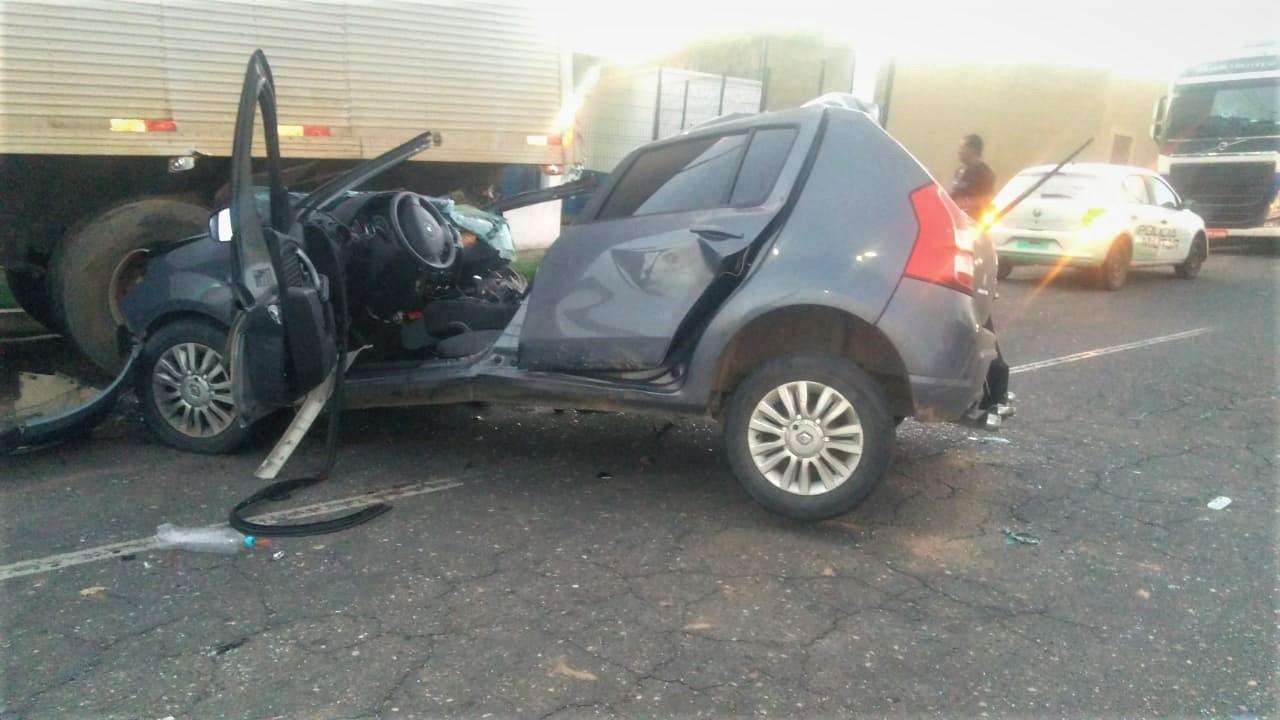 Motorista fica gravemente ferido em acidente na Avenida Joaquim Nelson