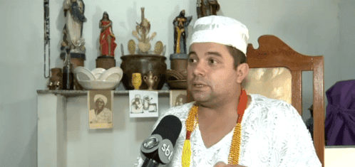 Pai de santo Eudes da Oxum Apará