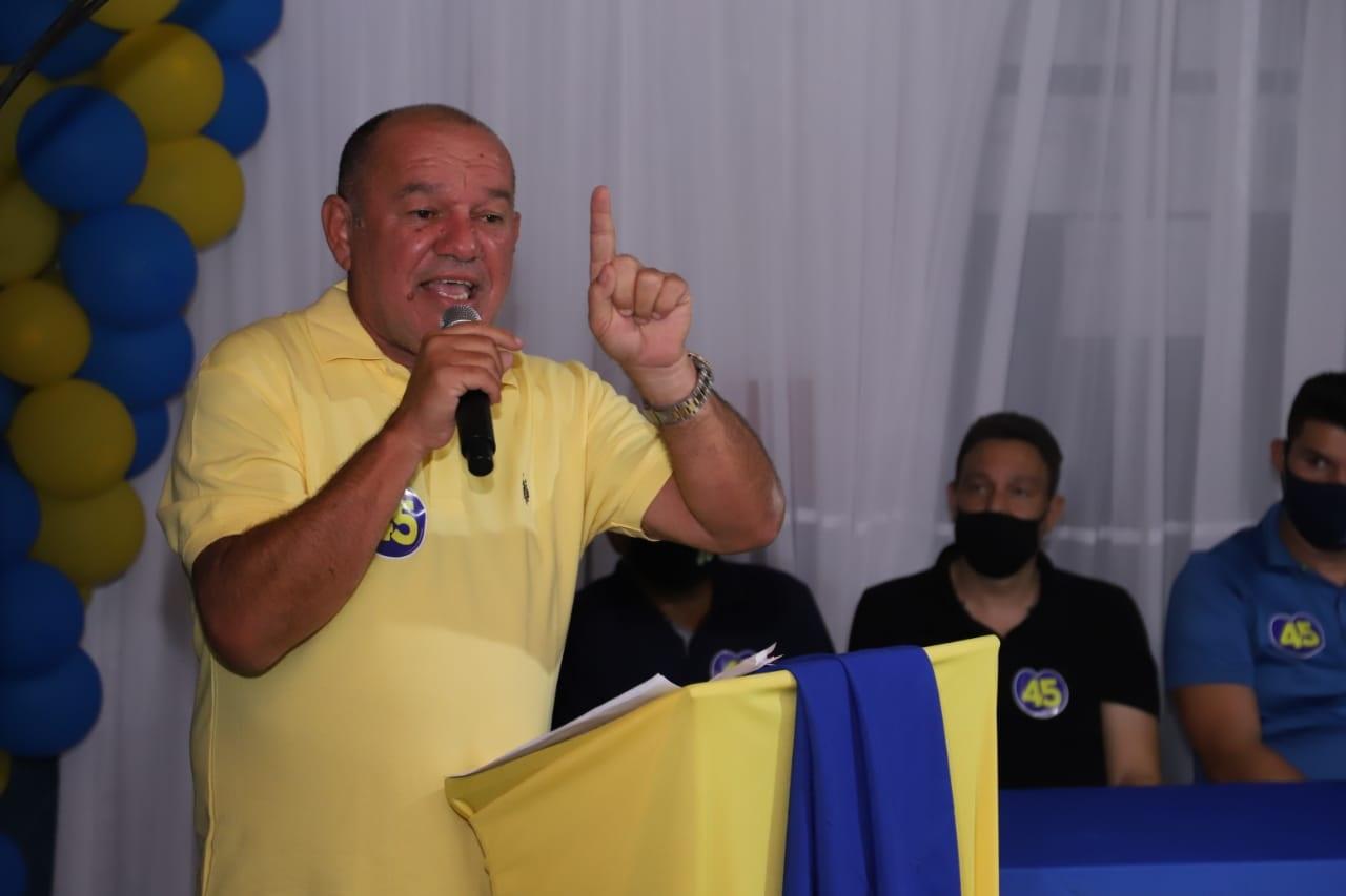 Prefeito diz que gastará salário com cestas básicas