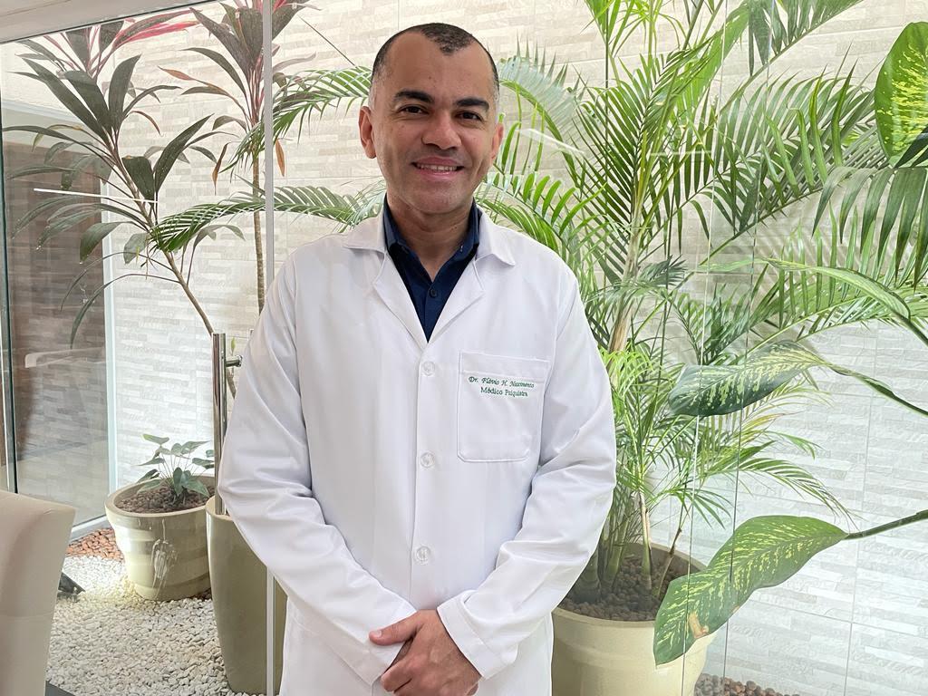 Dr. Flávio H. Nascimento