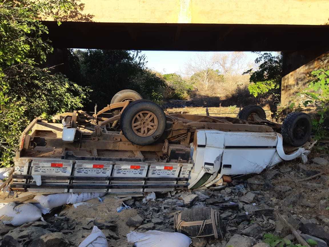 O Serviço de Atendimento Móvel de Urgência (Samu) socorreu o passageiro e encaminhou para o Hospital de Valença do Piauí