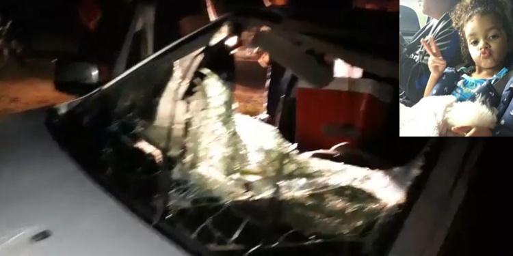 Carro da família ficou destruído