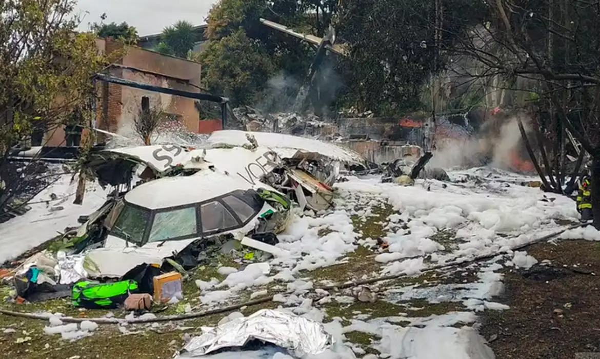 Nenhuma imprensa teve acesso a áudios da queda de avião da Voepass
