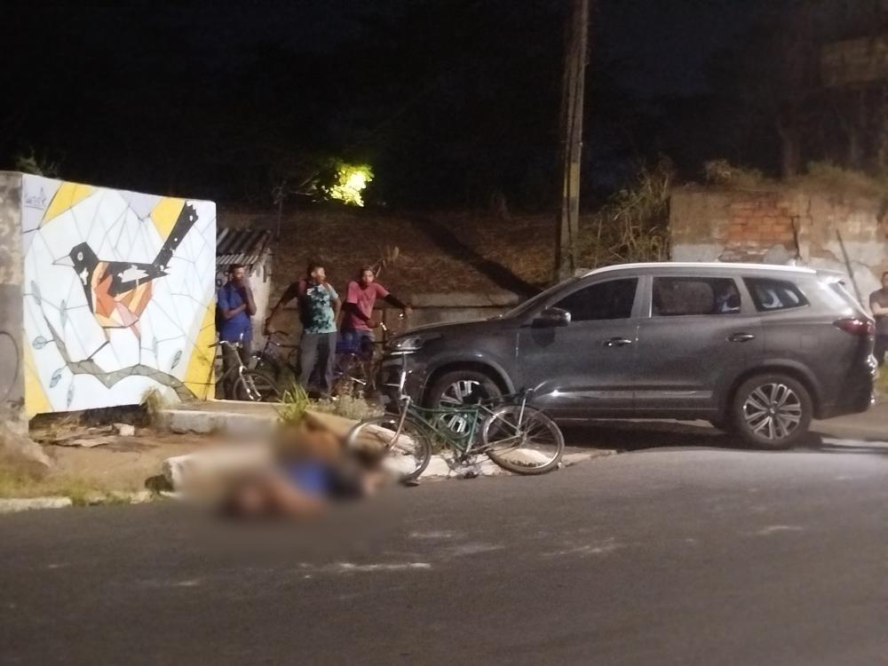 Ciclista morre atropelado por carro na avenida Miguel Rosa