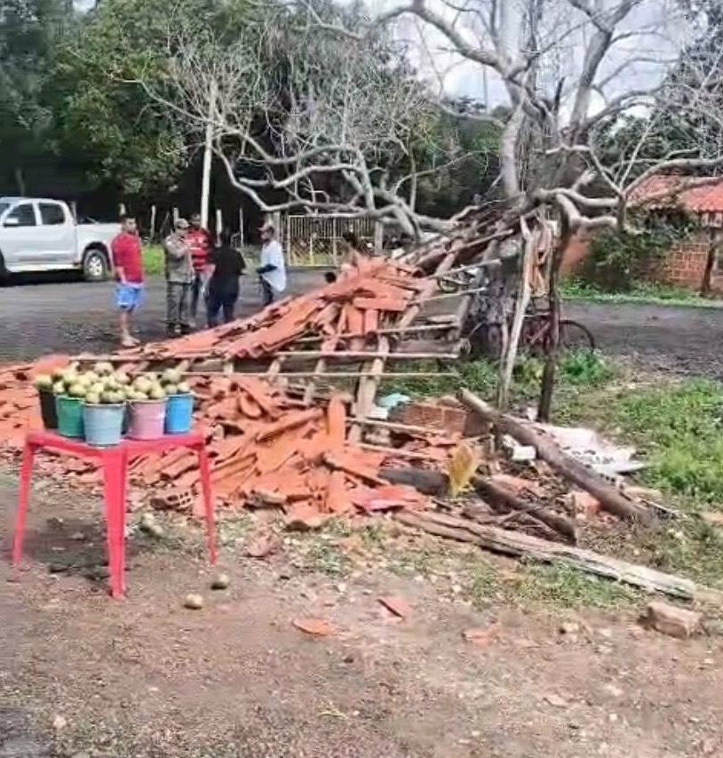 Carro atinge barraca e vendedora morre atropelada na BR-343 entre Altos e Campo Maior