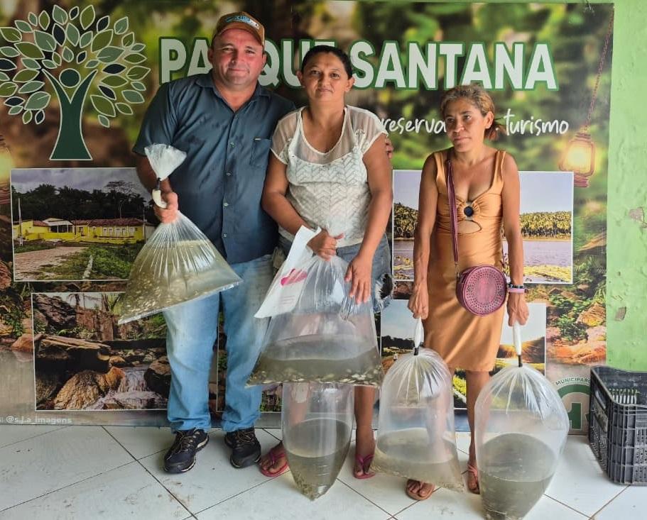 Prefeitura de São João do Arraial entrega 40 mil alevinos a produtores da zona rural