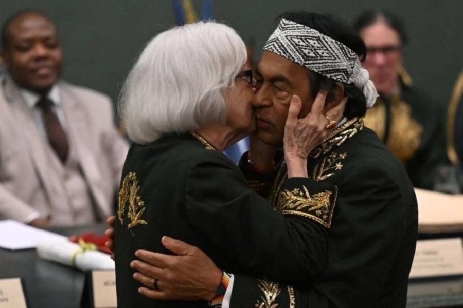 Atriz Fernanda Montenegro e Ailton Krenak