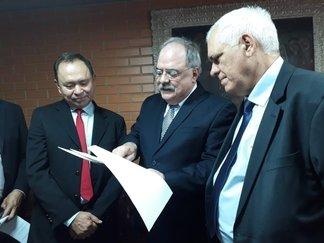 Secretários entregam mensagens do governo na Alepi