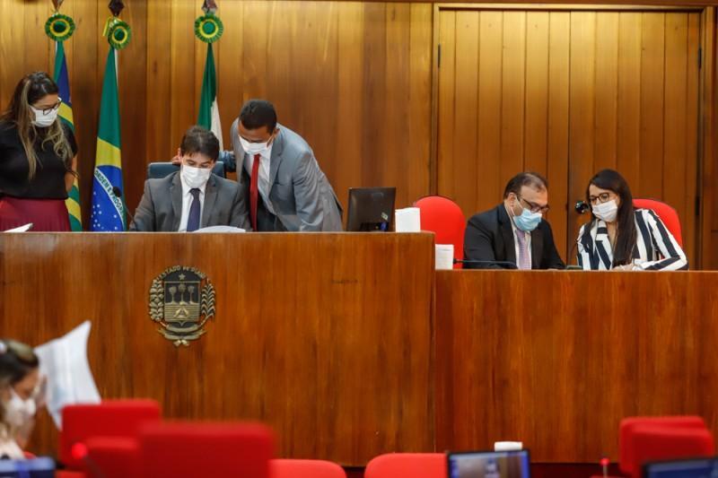 Deputados em plenário