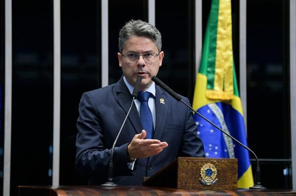 Senador Alessandro Vieira