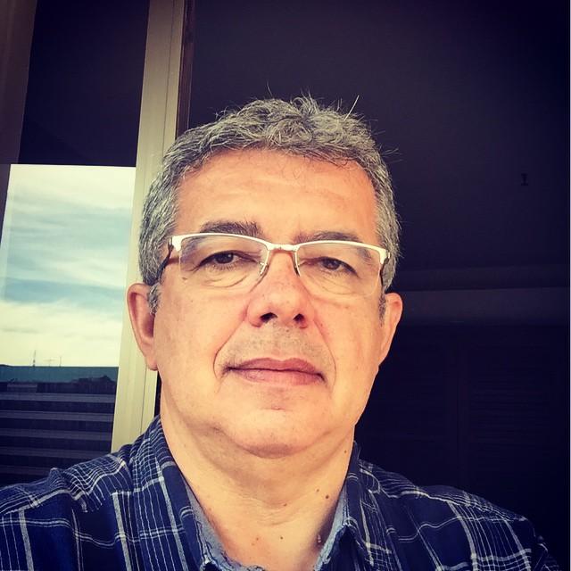 Jornalista Álvaro Carneiro