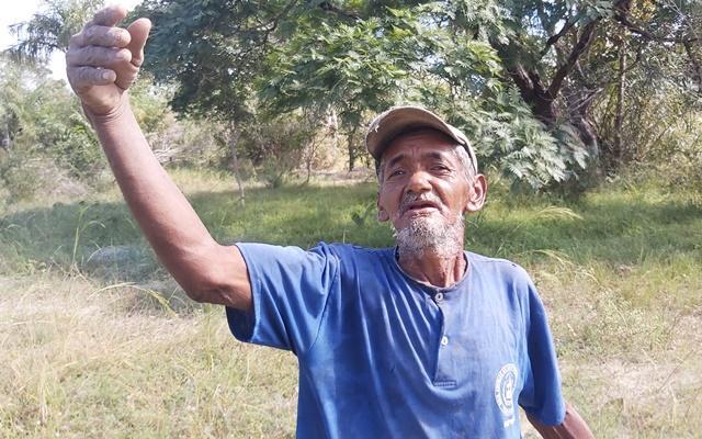 Seu Antônio vive em condições desumanas em José de Freitas