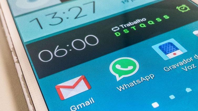 Denúncia de disparos em massa no WhatsApp