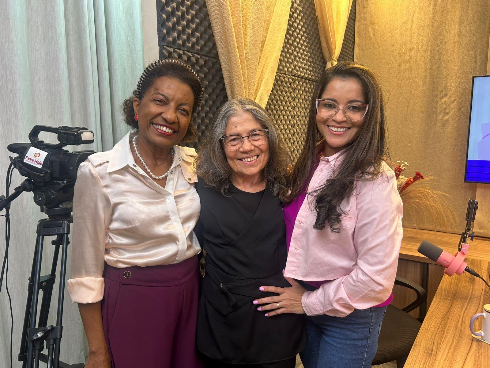 Balbina de Jesus e as apresentadoras Rosário Bezerra e Michelly Sâmia
