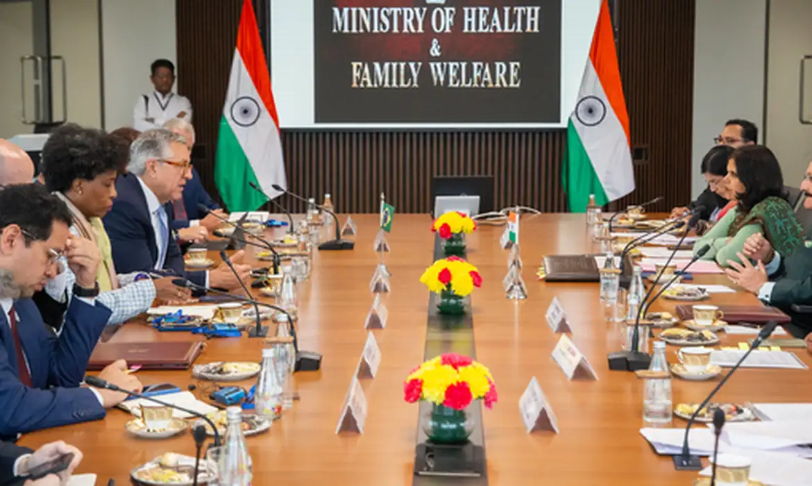 Brasil quer parceria com Índia para produção de medicamentos e vacinas