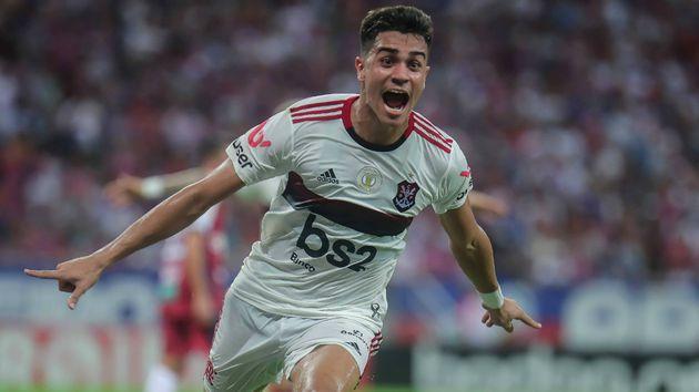 O Rubro-Negro aceitou a proposta de 30 milhões de euros (R$ 136 milhões) do clube espanhol pelo jogador de 17 anos