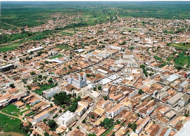 Prefeitura de Picos emite decreto suspendendo festas de final de ano
