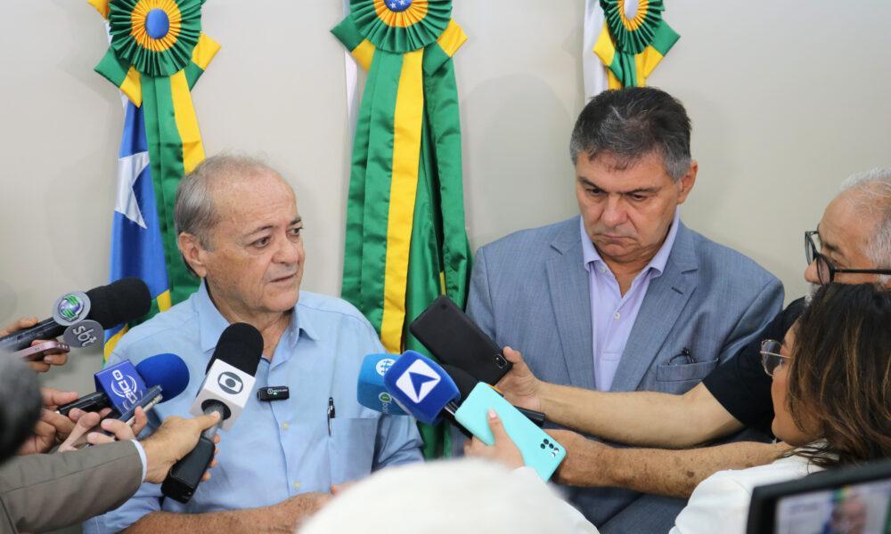 ​O prefeito Silvio Mendes e o presidente do TCE-PI, conselheiro Kennedy Barros