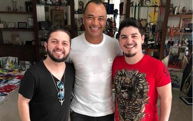 Júnior e Cézar e Cafu