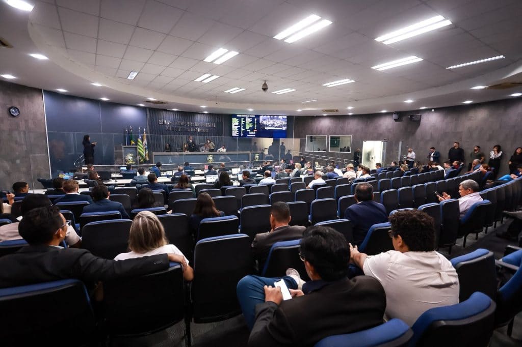 Câmara aprova primeiro turno de projeto que recalcula IPTU e limita aumentos