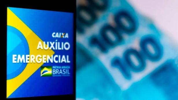 Beneficiários com final 7 do NIS recebem até R$300,00 a R$600,00