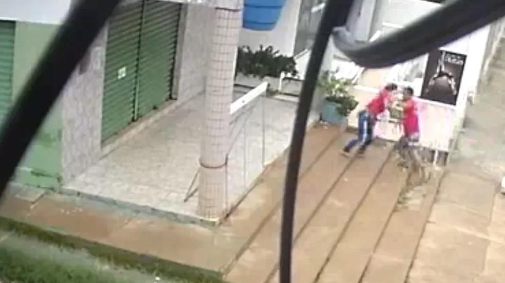 Alzinete foi atacada quando chegava ao local de trabalho