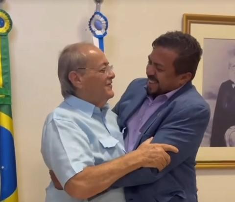O prefeito Silvio Mendes e o vereador João Pereira
