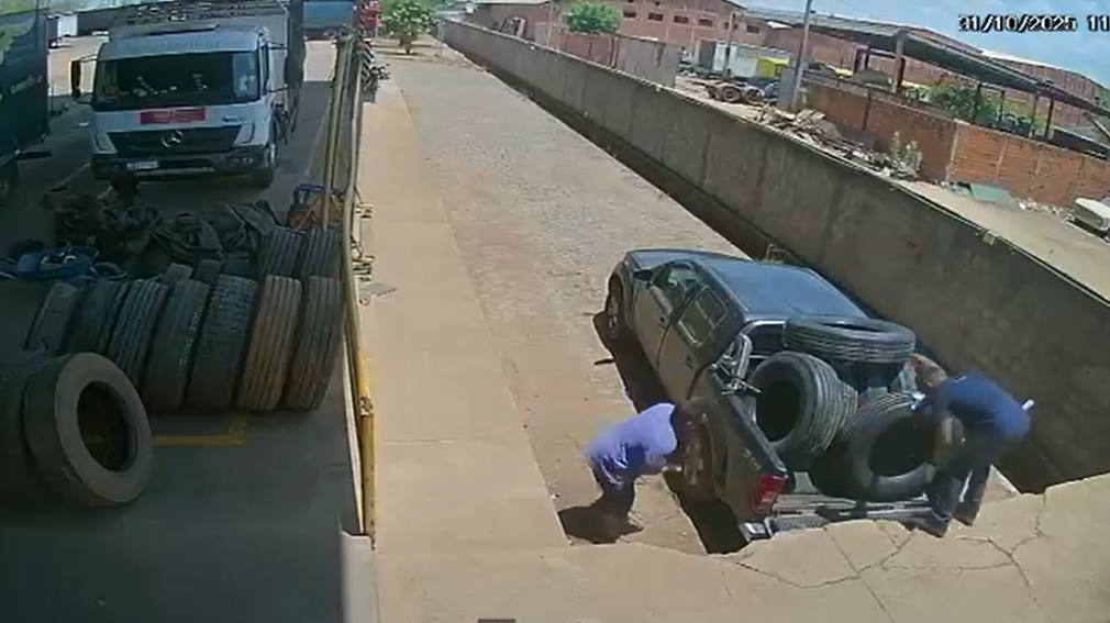 Furto de pneus na Cacique Pneus foi desvendado com auxílio das câmeras de segurança