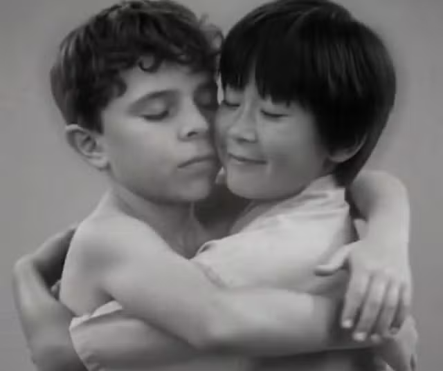 Somos irmãos: presidente da Coreia usa vídeo com I.A e recria imagem com Lula na infância