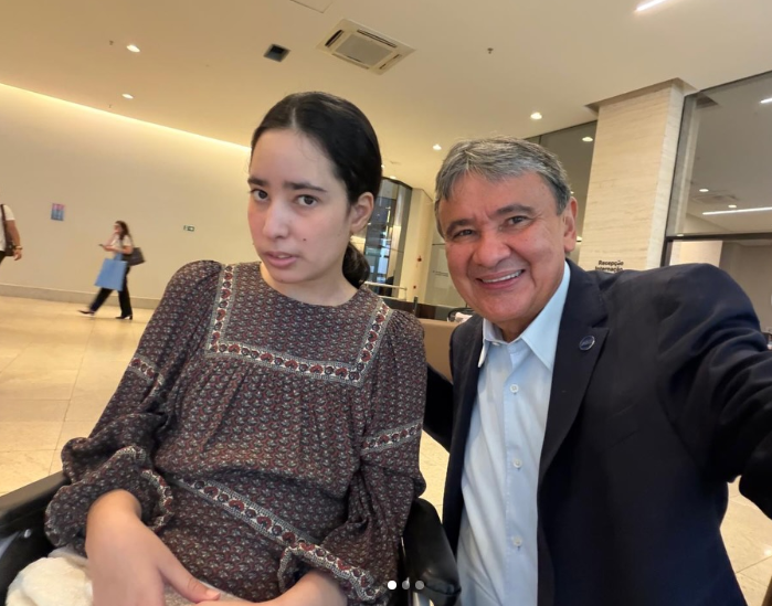Ministro Wellington Dias interrompe agenda para acompanhar filha em exames em Brasília