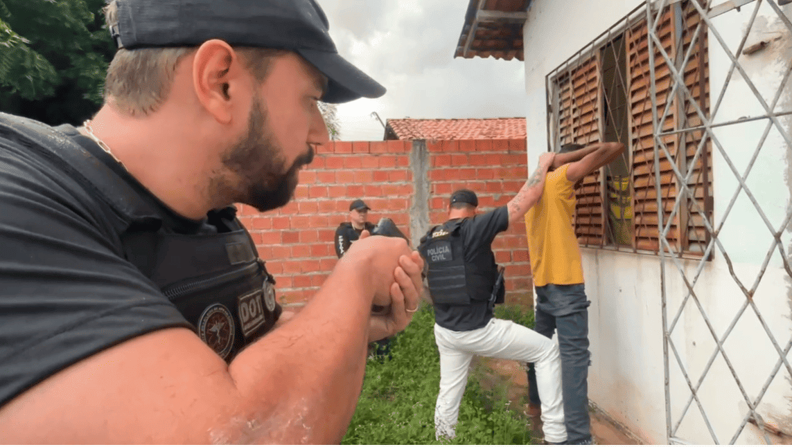 O assaltante foi detido na própria casa, no Portal da Alegria