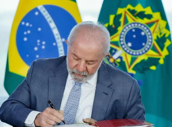 ​​Lula sanciona liberação total do FNDCT e destrava R$ 22 bilhões para pesquisa e inovação