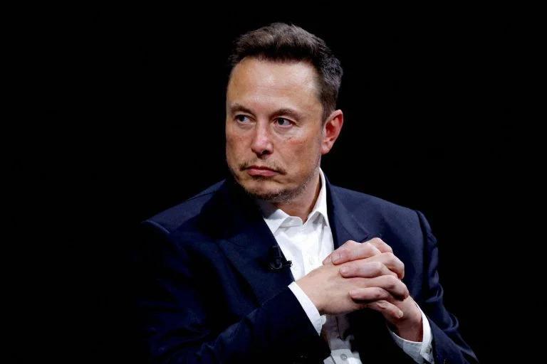 A vítima salvou o contato como "My Love Musk"