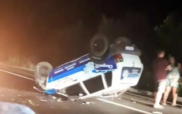 Carro capota na BR-343, em Campo Maior