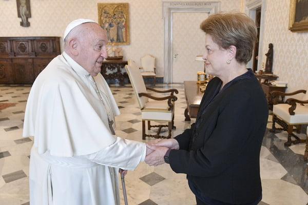 Papa Francisco recebe Dilma Rousseff no Vaticano