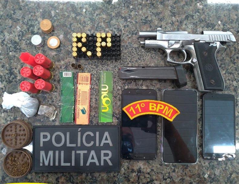 Material apreendido com o criminoso