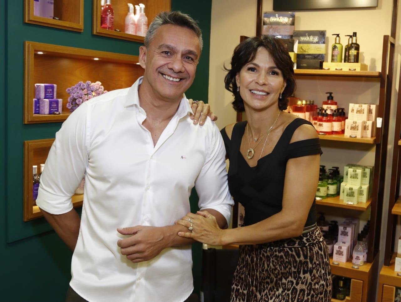 Cesar e Monica Avatim