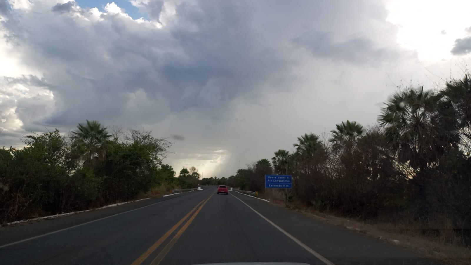 Céu com nuvens carregadas em Campo Maior