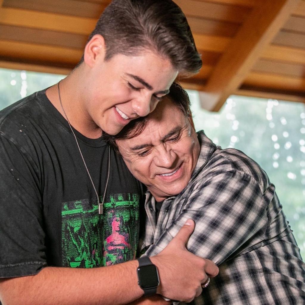 Chitãozinho e o filho Enrico
