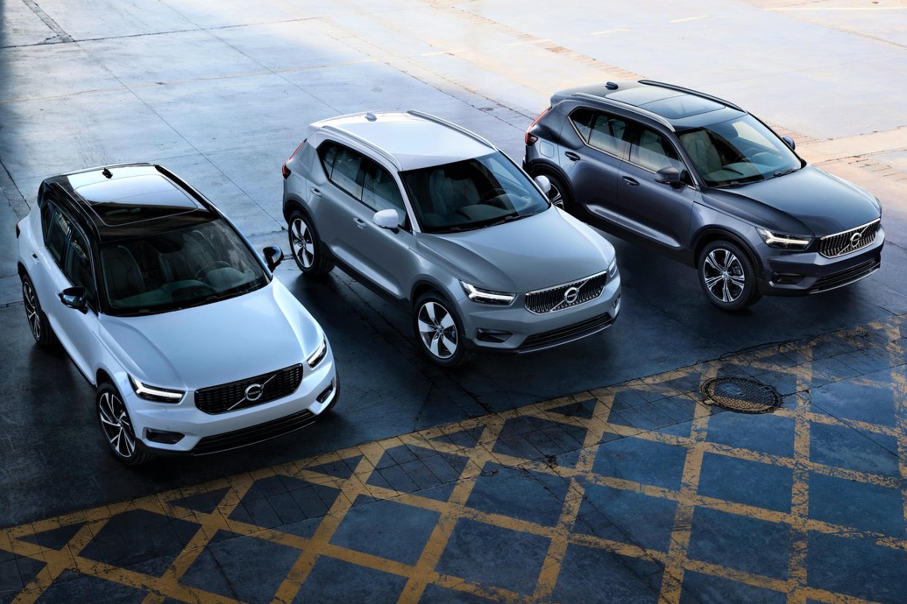 Volvo XC40 RDesign, Inscription e Momentum
