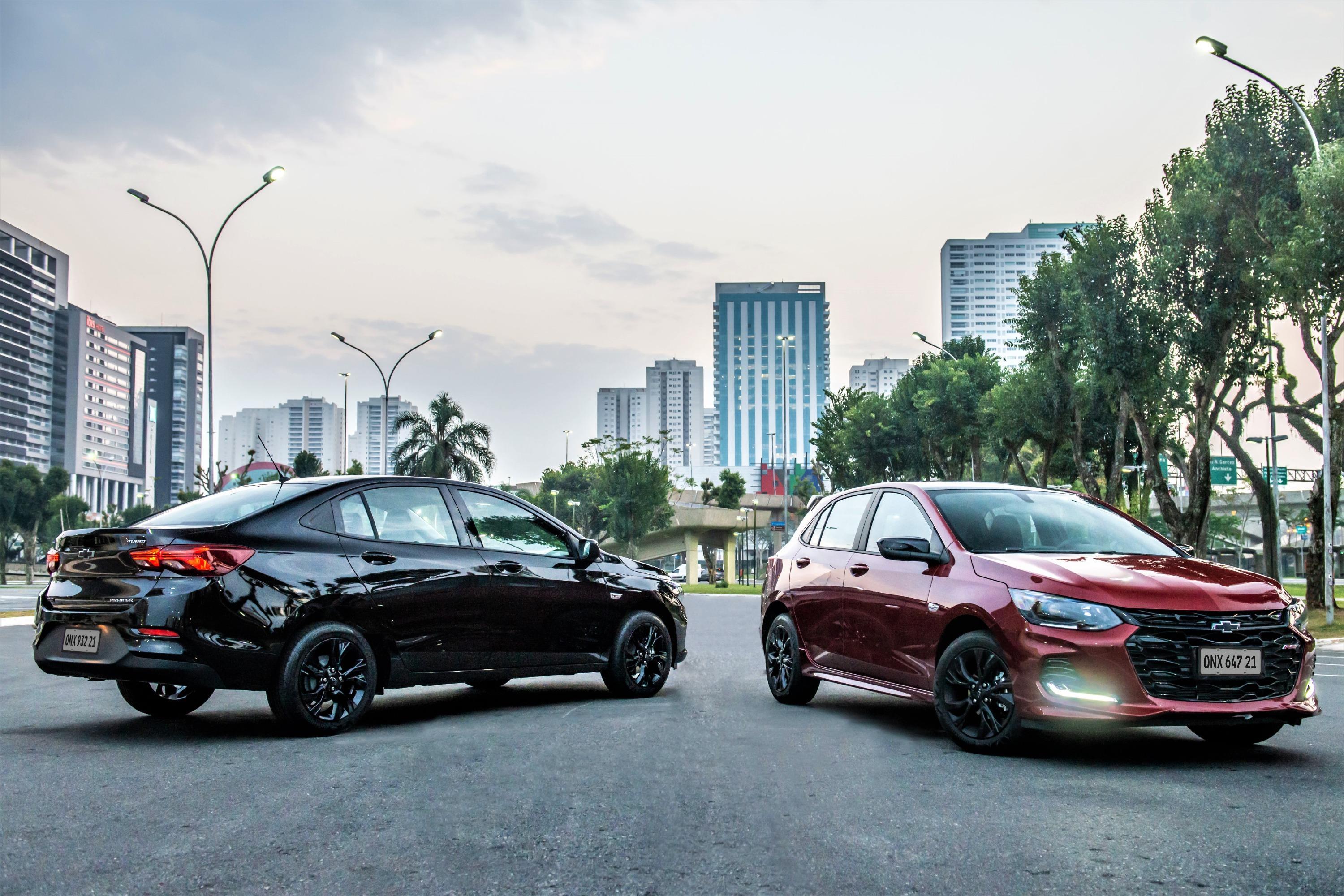 Chevrolet Onix Plus e Onix