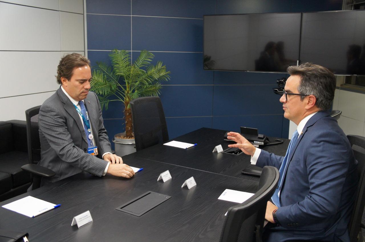 Preidente da Caixa, Pedro Duarte, com o senador Ciro Nogueira