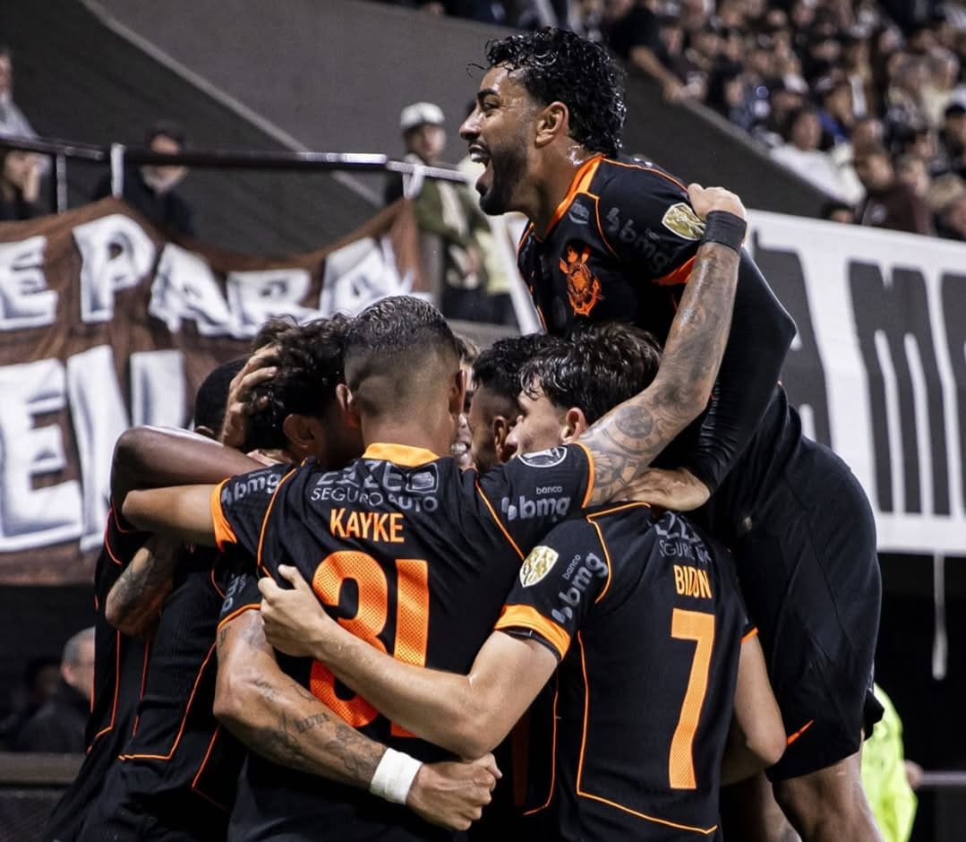 Corinthians busca mais uma vitória na Libertadores diante do Santa Fé