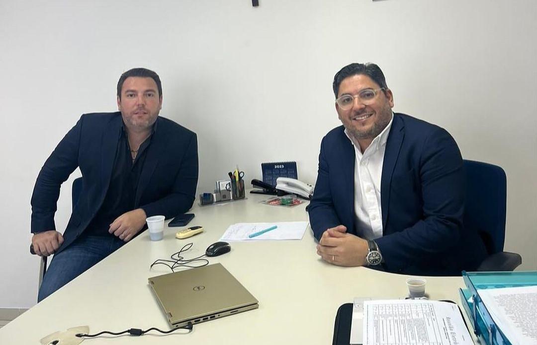 Os irmãos Markim Costa e Andrei Costa