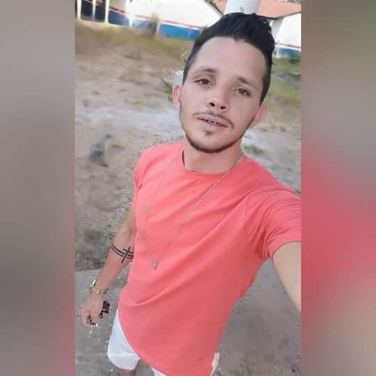 Jovem de 24 anos morre após tombo de caminhão