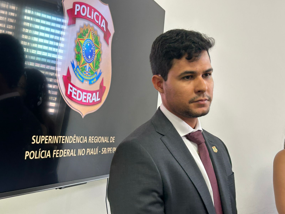 Delegado Eduardo Monteiro em entrevista à imprensa