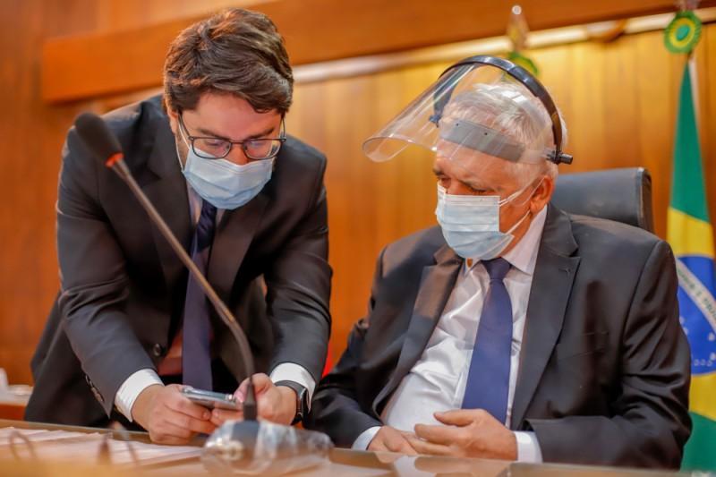 Deputados avaliam mais 50 decretos de emergência