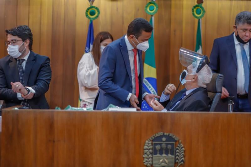 Sessão na Alepi