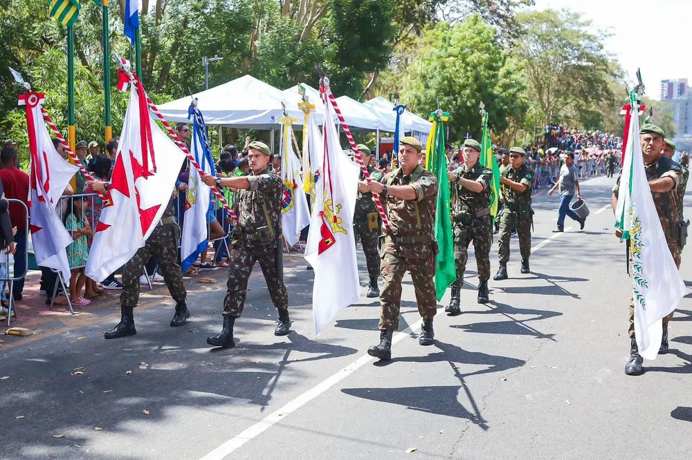Desfile cívico-militar de 7 de Setembro