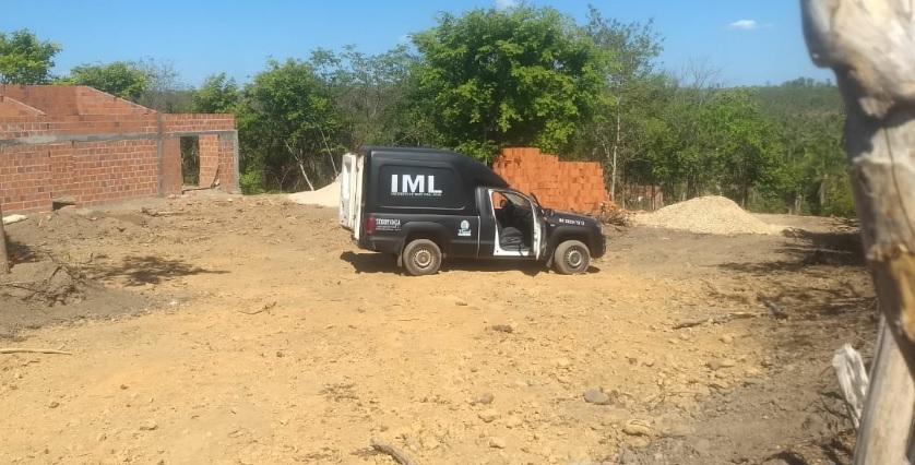 Corpo foi encontrado em local de difícil acesso na zona rural de Teresina por familiares que acionaram a polícia